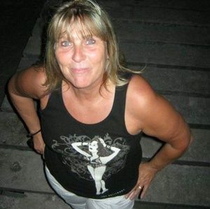 Meet your Posher, Pam